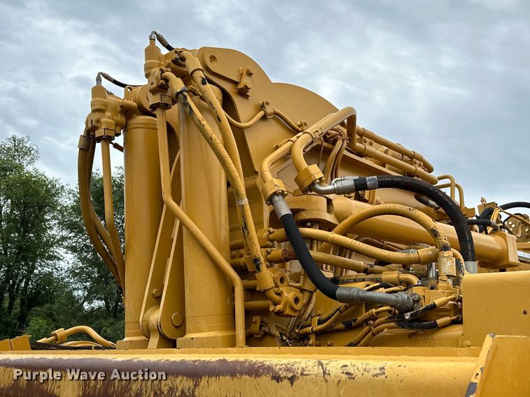 image for item DW5036 2007 Caterpillar 621G conventional scraper 