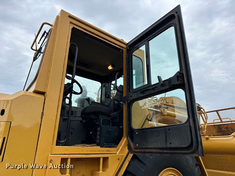 image for item DW5036 2007 Caterpillar 621G conventional scraper 
