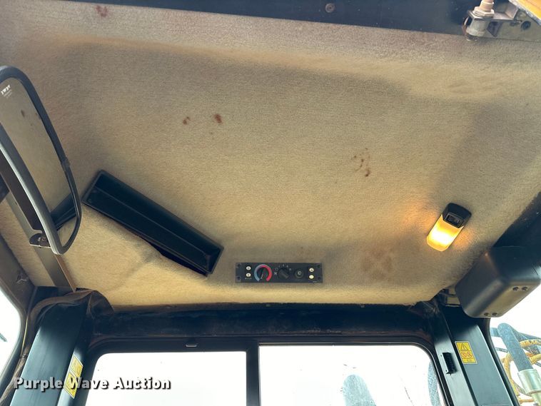 image for item DW5036 2007 Caterpillar 621G conventional scraper 