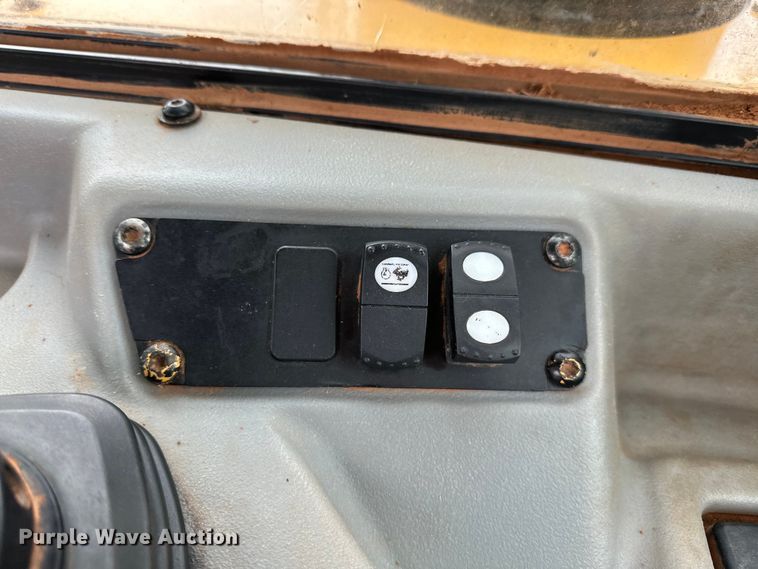 image for item DW5036 2007 Caterpillar 621G conventional scraper 