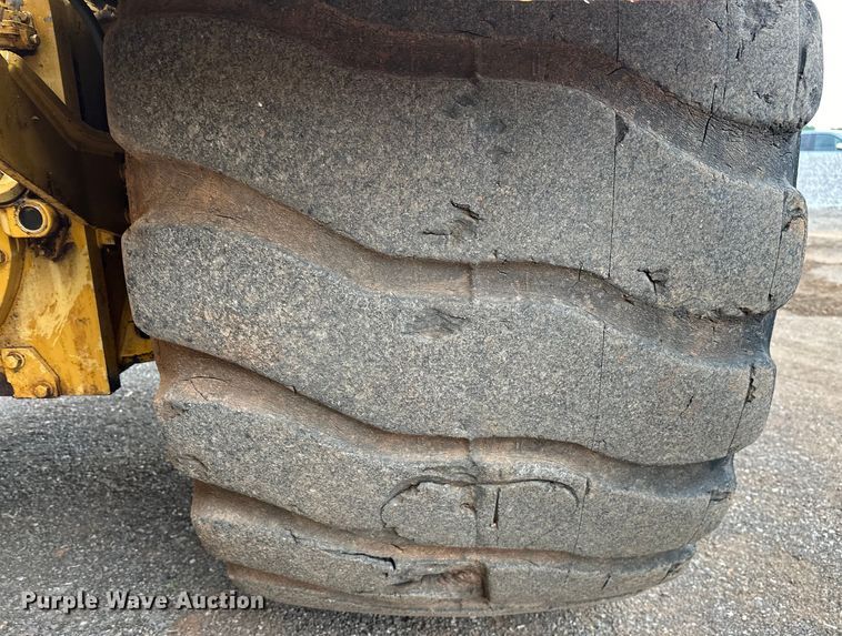 image for item DW5036 2007 Caterpillar 621G conventional scraper 