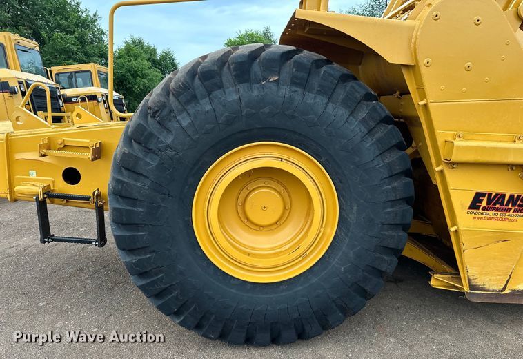 image for item DW5036 2007 Caterpillar 621G conventional scraper 