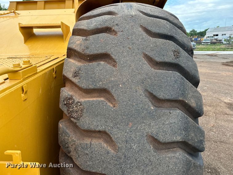 image for item DW5036 2007 Caterpillar 621G conventional scraper 