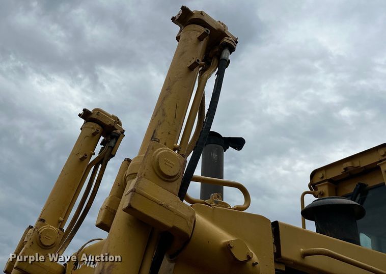 image for item DW5042 1989 Caterpillar  D8N dozer