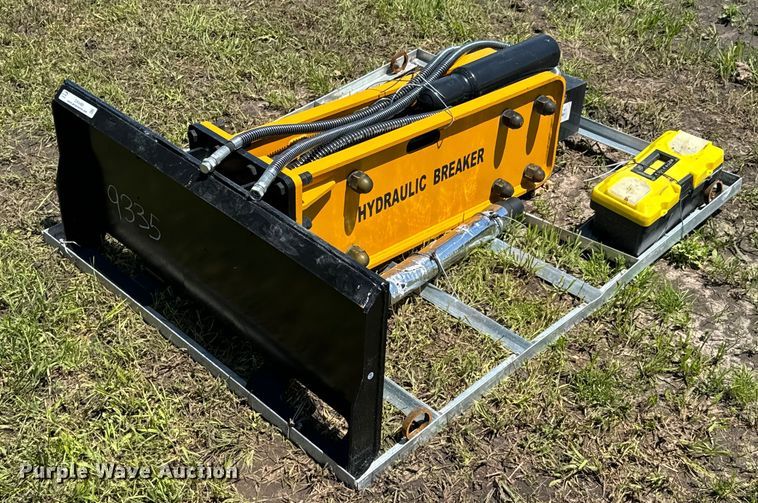 image for item DX0489 2023 Wolverine CB-11-750F skid steer breaker