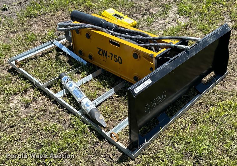 image for item DX0489 2023 Wolverine CB-11-750F skid steer breaker