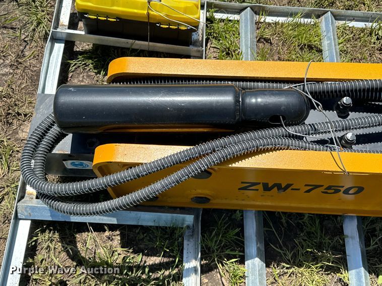 image for item DX0489 2023 Wolverine CB-11-750F skid steer breaker