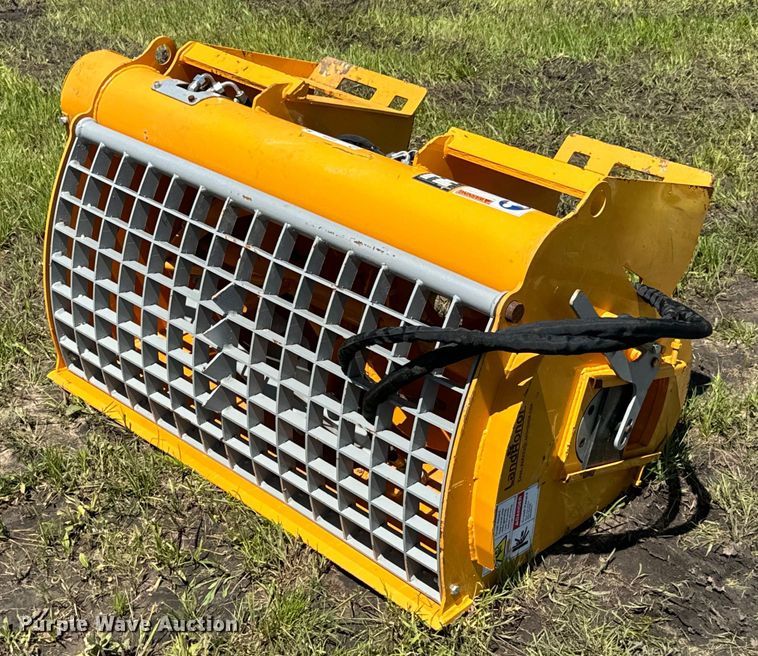 image for item DX0498 2023 LandHonor DCM-11-250G skid steer concrete mixer