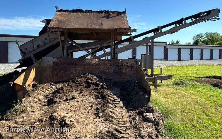 image for item DX0512 Screen USA BF35D2 top soil screen