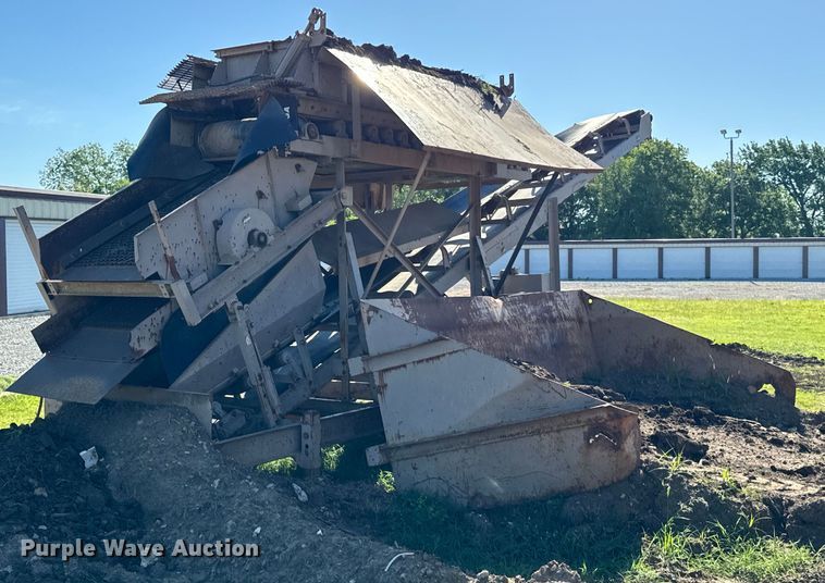 image for item DX0512 Screen USA BF35D2 top soil screen