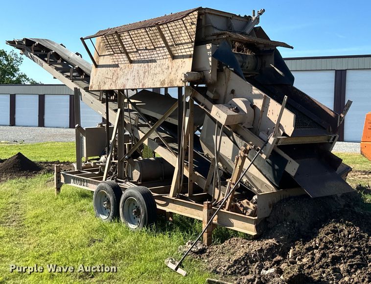 image for item DX0512 Screen USA BF35D2 top soil screen