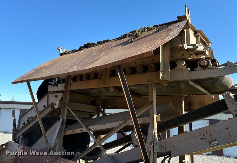 image for item DX0512 Screen USA BF35D2 top soil screen