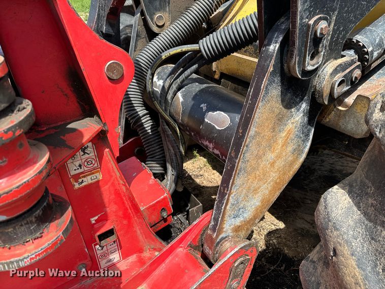 image for item DX0517 2013 Caterpillar 563C feller buncher