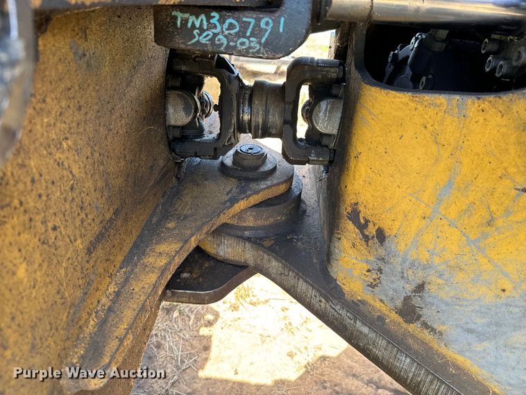 image for item DX0517 2013 Caterpillar 563C feller buncher