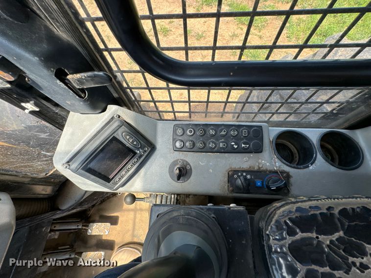 image for item DX0517 2013 Caterpillar 563C feller buncher