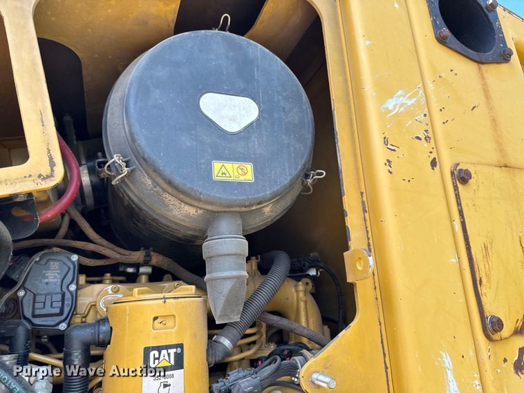 image for item DX0517 2013 Caterpillar 563C feller buncher