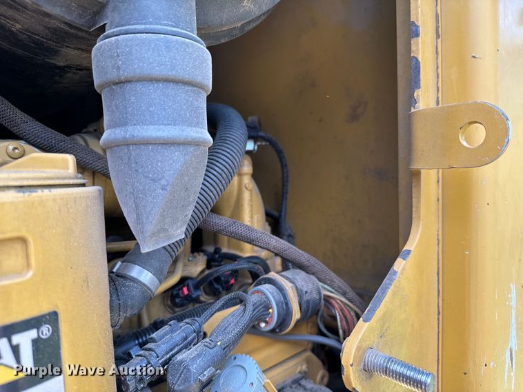 image for item DX0517 2013 Caterpillar 563C feller buncher