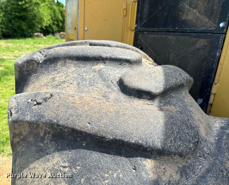 image for item DX0517 2013 Caterpillar 563C feller buncher