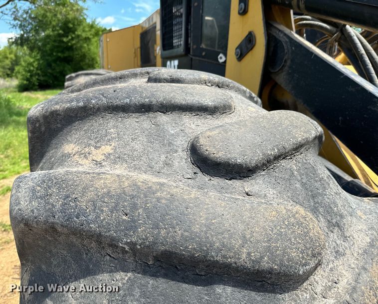 image for item DX0517 2013 Caterpillar 563C feller buncher