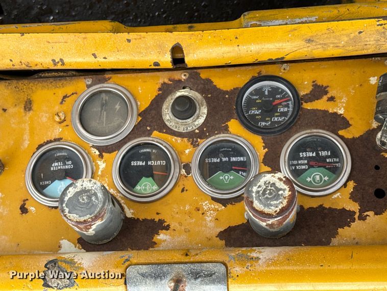 image for item DX0529 1973 International TD15C dozer