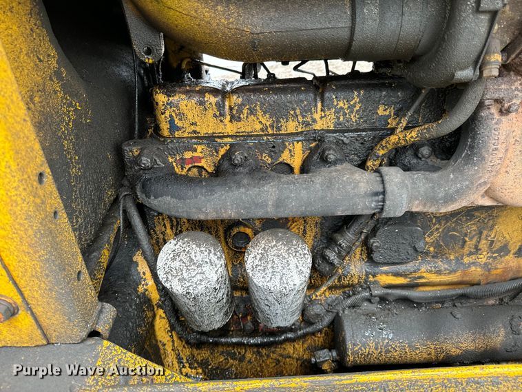 image for item DX0529 1973 International TD15C dozer