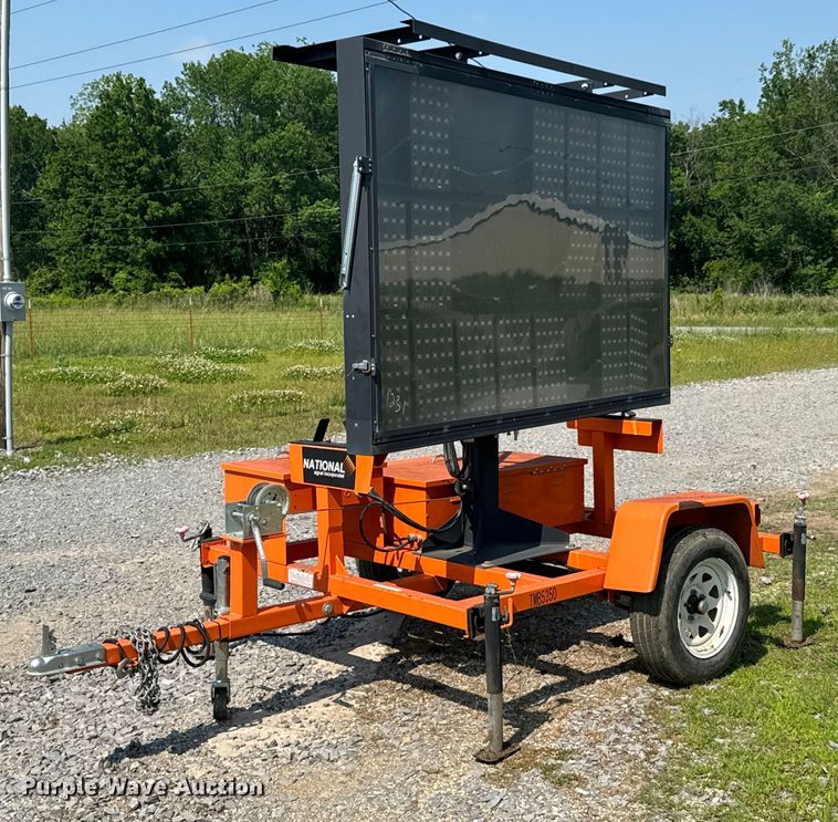 image for item DX0536 2018 National Signal SunRay message board trailer