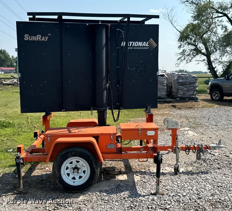 image for item DX0536 2018 National Signal SunRay message board trailer