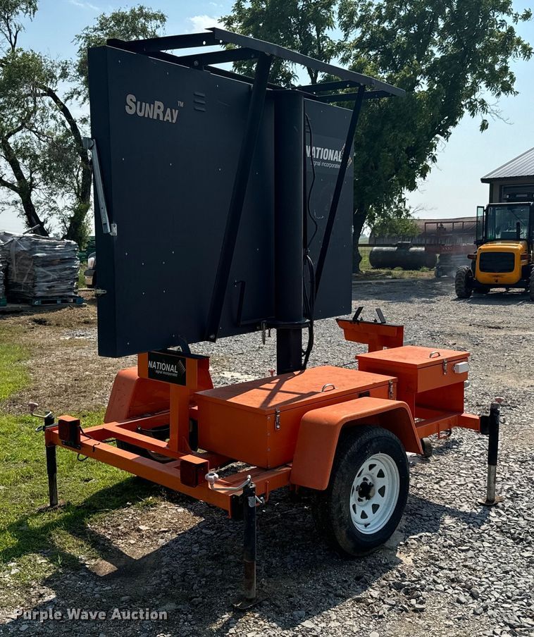 image for item DX0536 2018 National Signal SunRay message board trailer