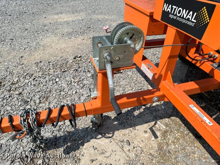 image for item DX0536 2018 National Signal SunRay message board trailer