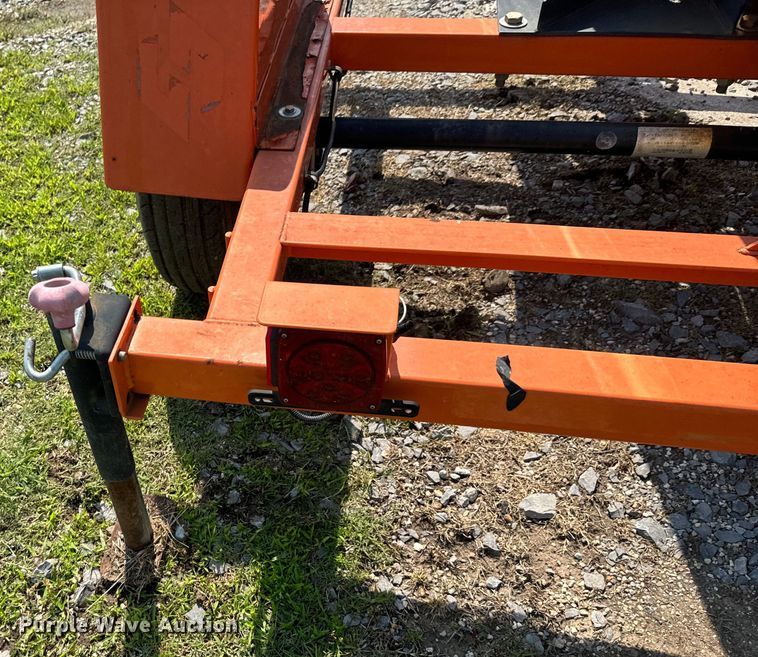 image for item DX0536 2018 National Signal SunRay message board trailer