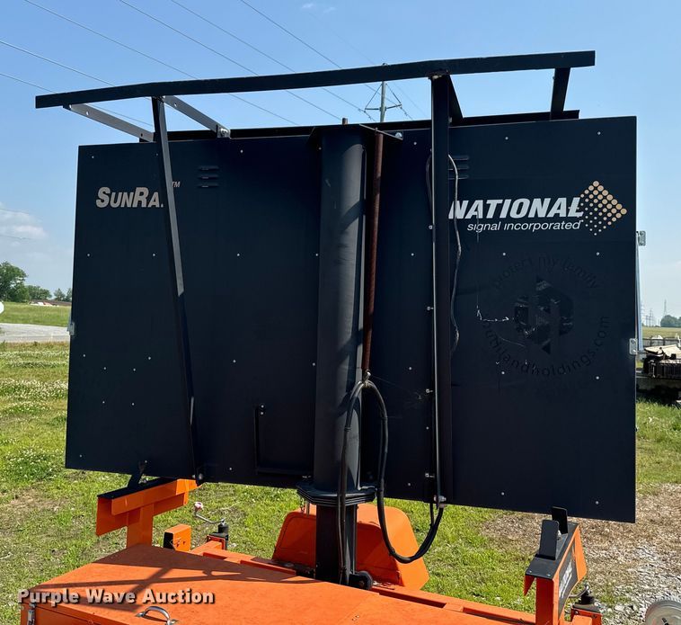 image for item DX0536 2018 National Signal SunRay message board trailer