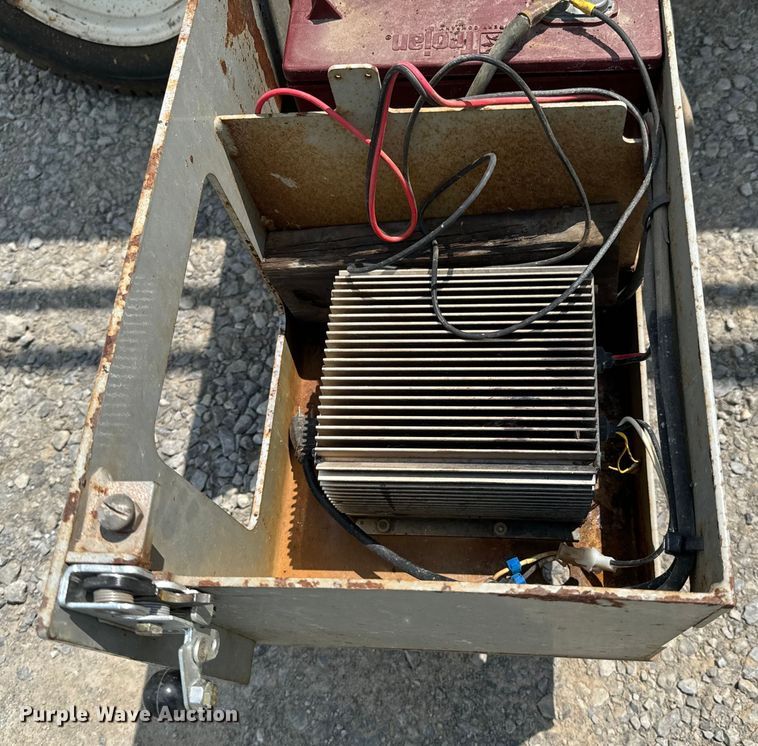 image for item DX0537 2006 SkyJack  SJIII 6832 scissor lift