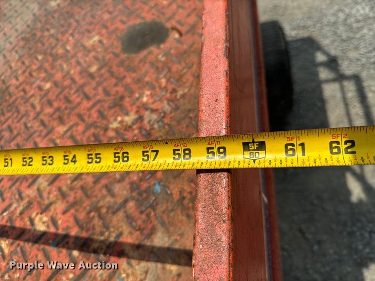 image for item DX0537 2006 SkyJack  SJIII 6832 scissor lift