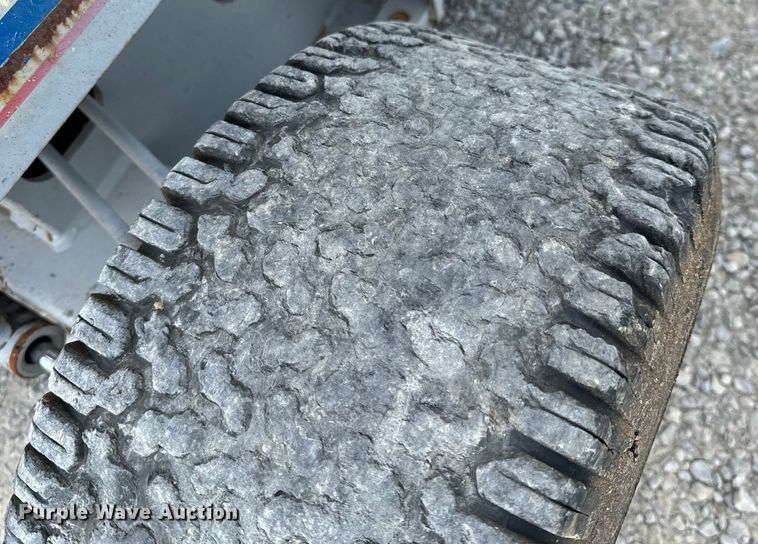 image for item DX0537 2006 SkyJack  SJIII 6832 scissor lift