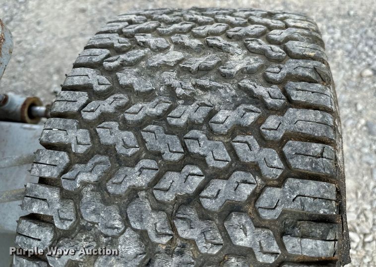 image for item DX0537 2006 SkyJack  SJIII 6832 scissor lift