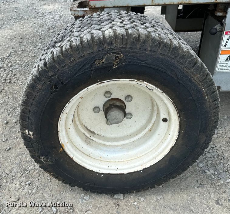 image for item DX0537 2006 SkyJack  SJIII 6832 scissor lift