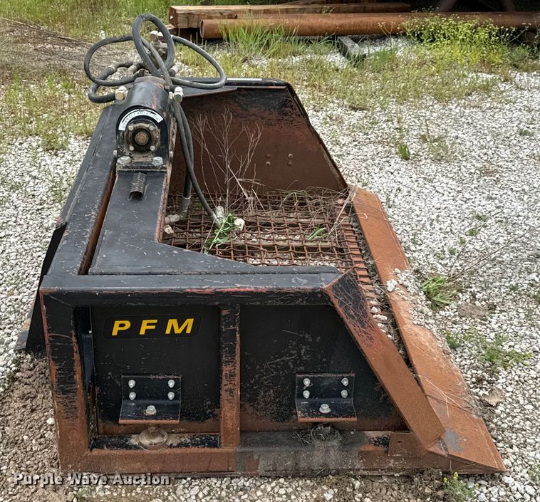 image for item DX0550 PFM skid steer screening bucket