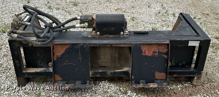 image for item DX0550 PFM skid steer screening bucket