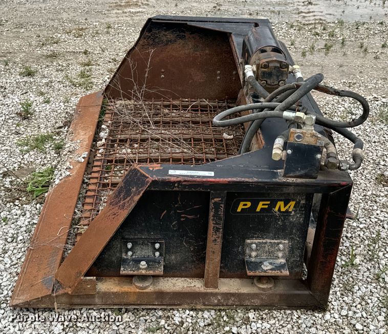 image for item DX0550 PFM skid steer screening bucket