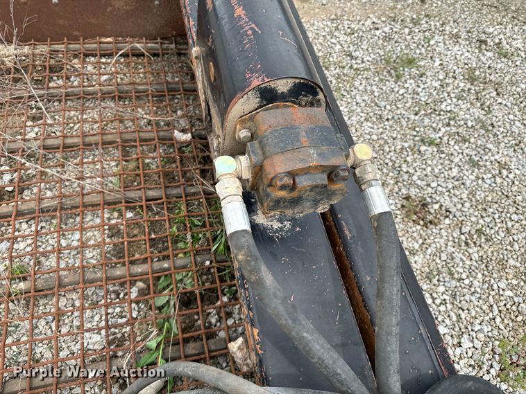 image for item DX0550 PFM skid steer screening bucket