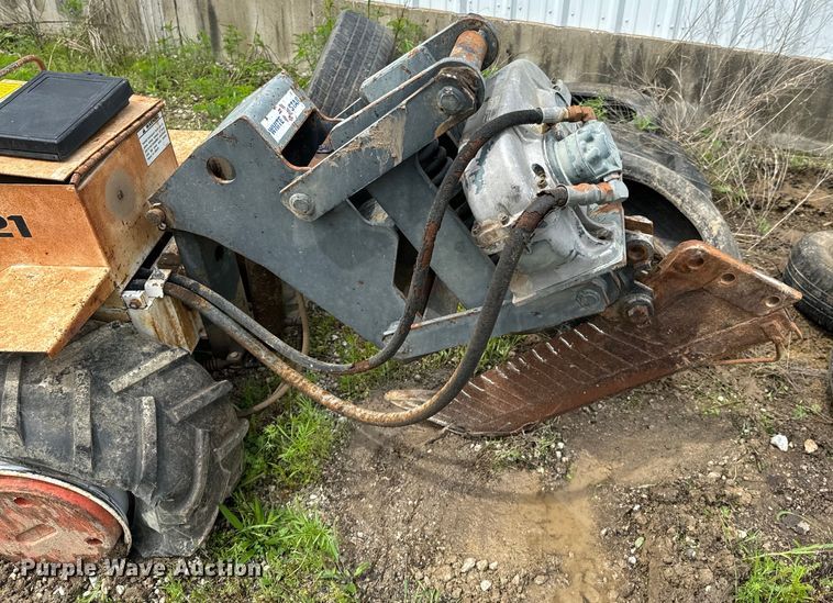 image for item DX0555 1990 Bobcat 2021 trencher