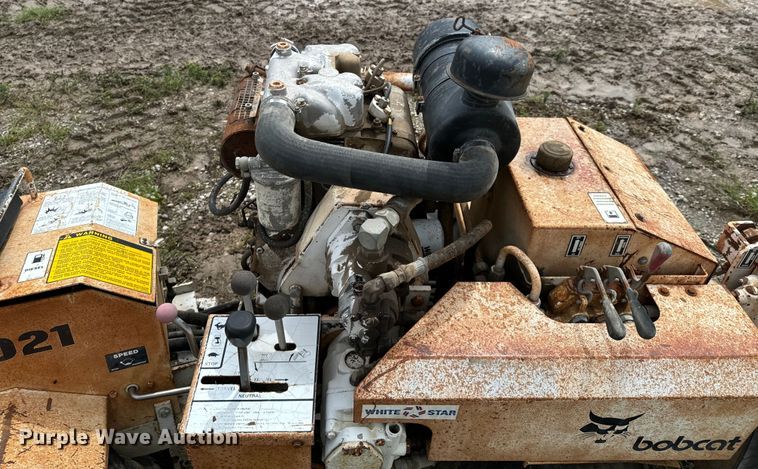 image for item DX0555 1990 Bobcat 2021 trencher