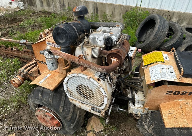 image for item DX0555 1990 Bobcat 2021 trencher
