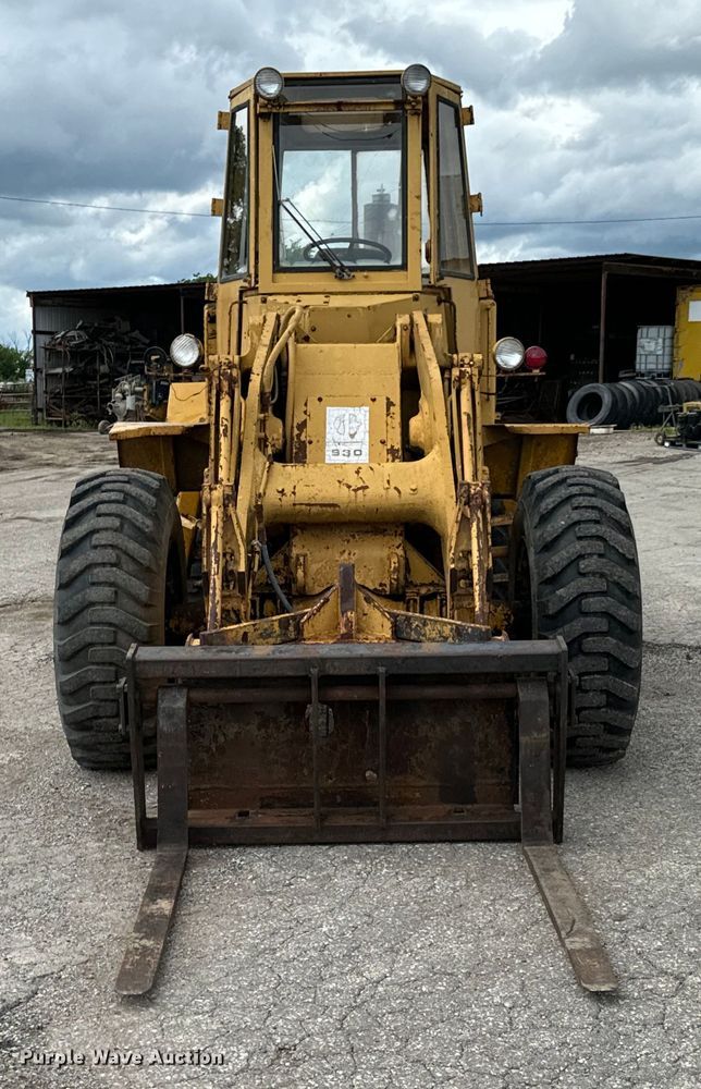 image for item DX0561 1971 Caterpillar 930 wheel loader