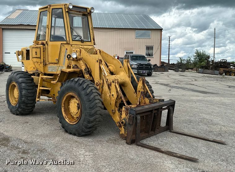 image for item DX0561 1971 Caterpillar 930 wheel loader
