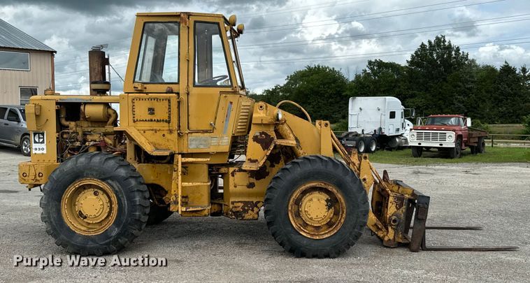 image for item DX0561 1971 Caterpillar 930 wheel loader
