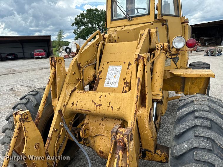 image for item DX0561 1971 Caterpillar 930 wheel loader