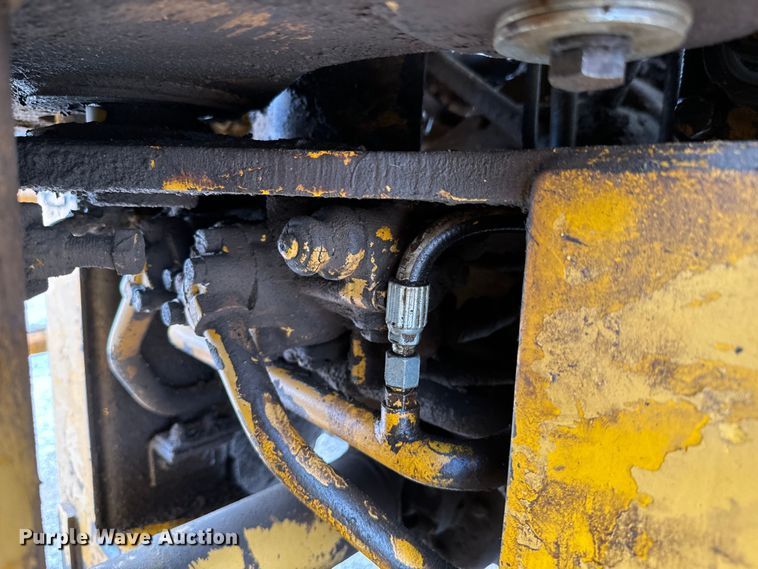 image for item DX0561 1971 Caterpillar 930 wheel loader