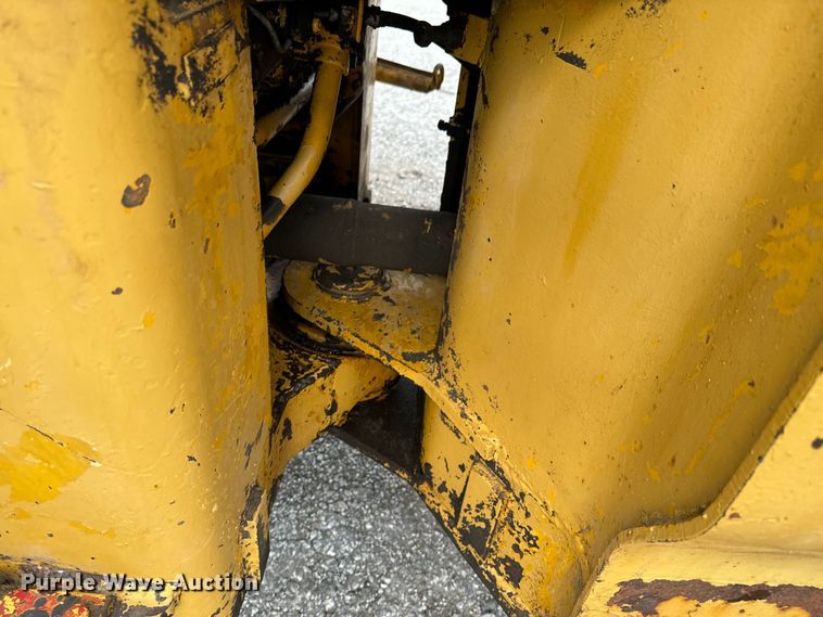image for item DX0561 1971 Caterpillar 930 wheel loader