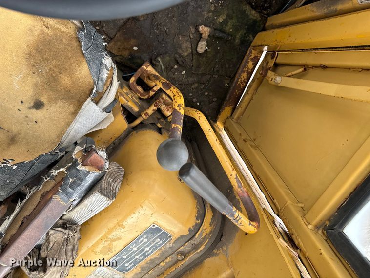 image for item DX0561 1971 Caterpillar 930 wheel loader